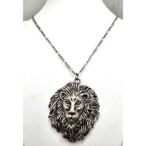 Lion Head Pendant Necklace Silver Tone Metal Chain